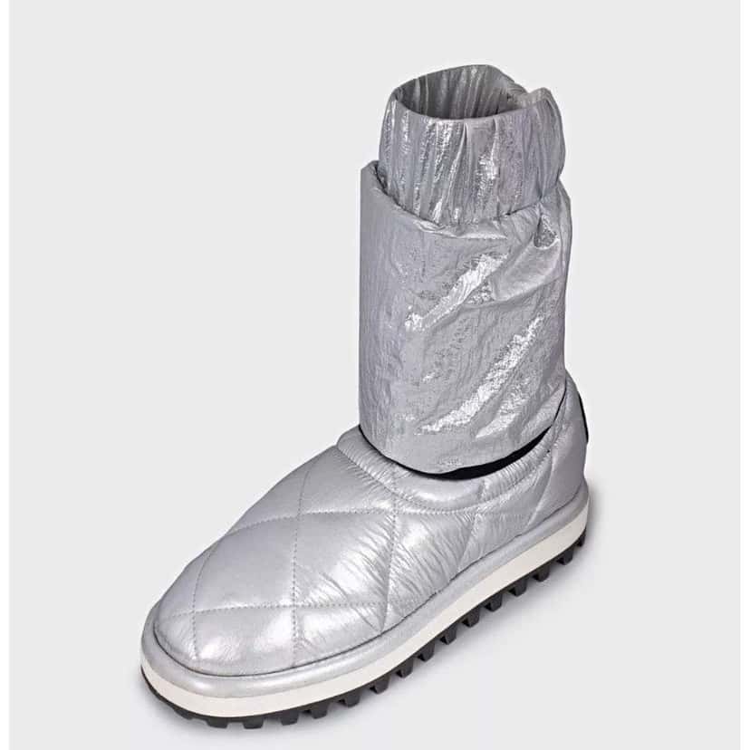 Dolce & Gabbana Elastic Ankle Boots Silver Leather Very good condition - Inside View