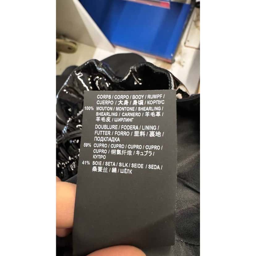 Saint Laurent Shorts with Belt 38 Black Leather Very good condition - Box View