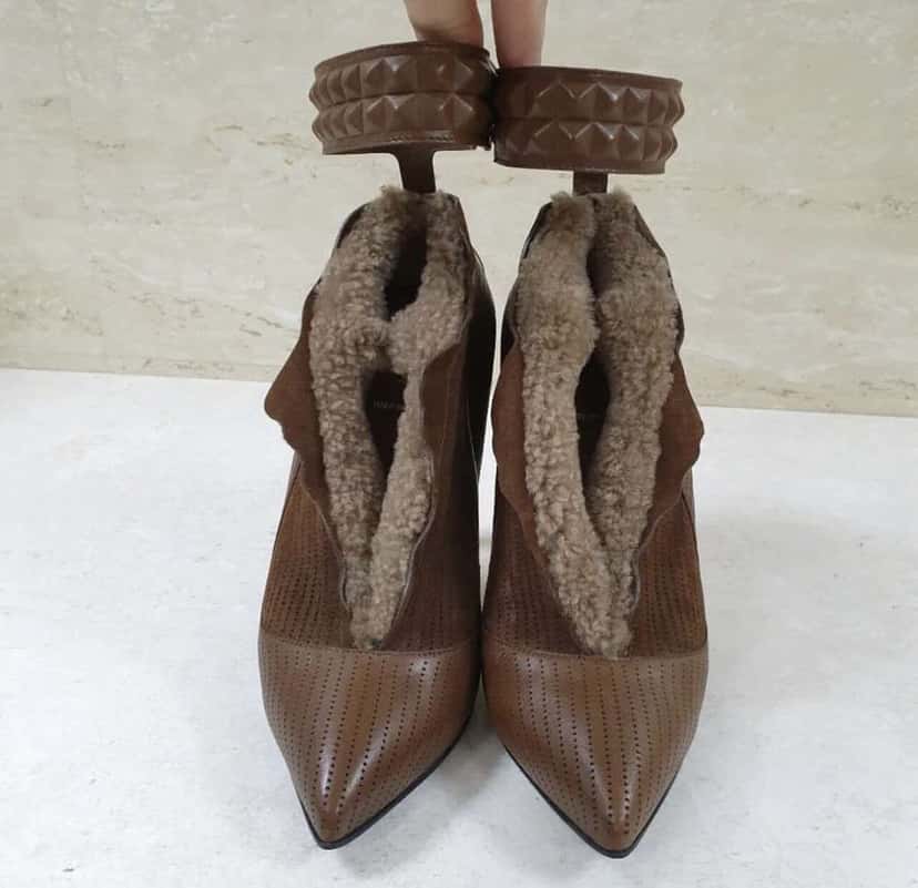 Fendi Heels Brown Leather Very good condition - Back View