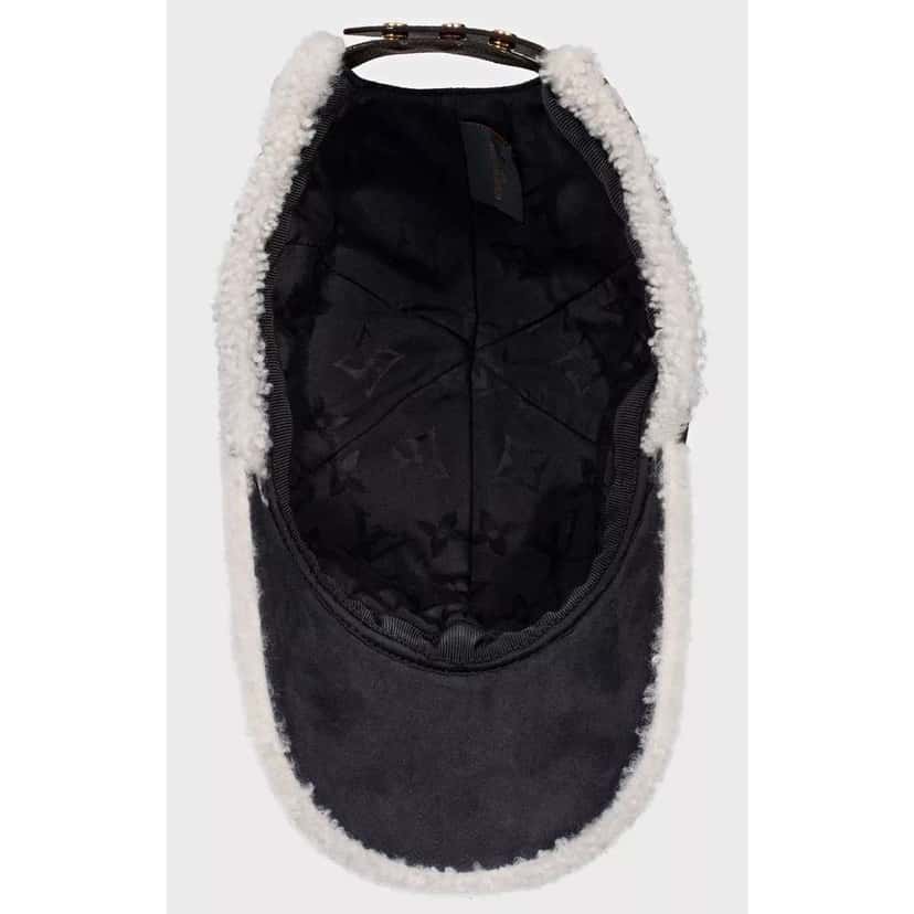 Louis Vuitton Lambskin Cap and Glove Set Black Leather Very good condition - Model View