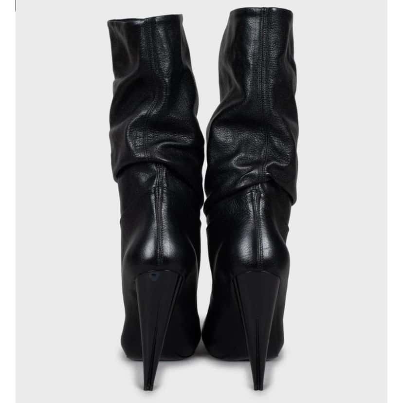 Alexander Mcqueen Open Toe Boots Black Leather Very good condition - Model View