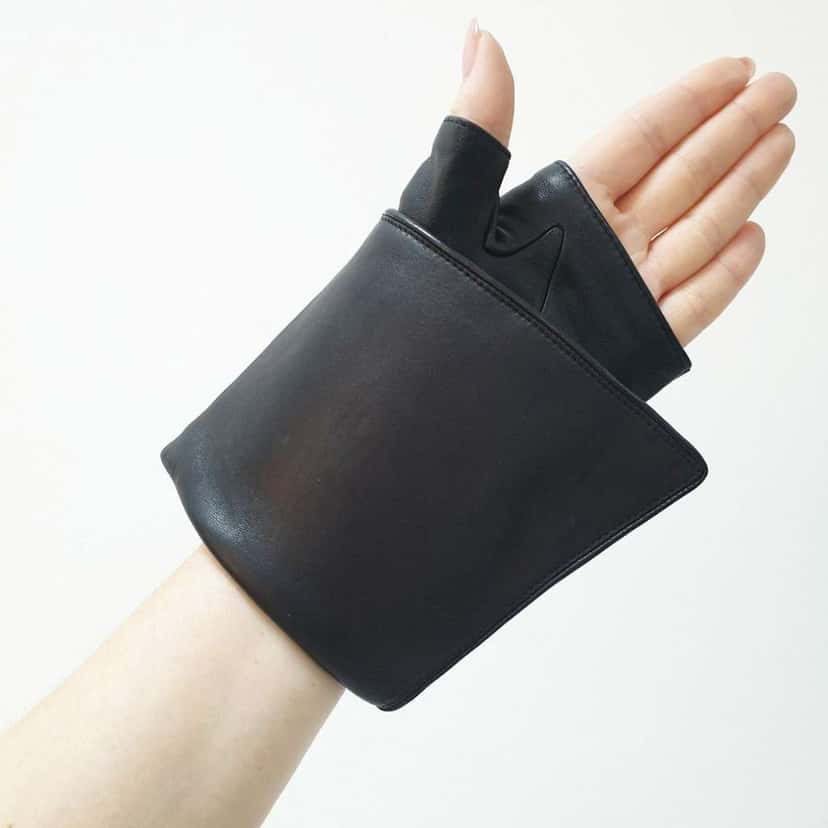 Chanel Motorcycle Glove Single Right Hand Black Leather Very good condition - Inside View