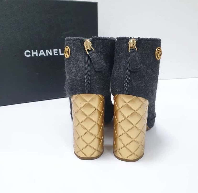 Chanel Paris Salzburg Quilted Heeled Ankle Grey Wool Very good condition - Box View