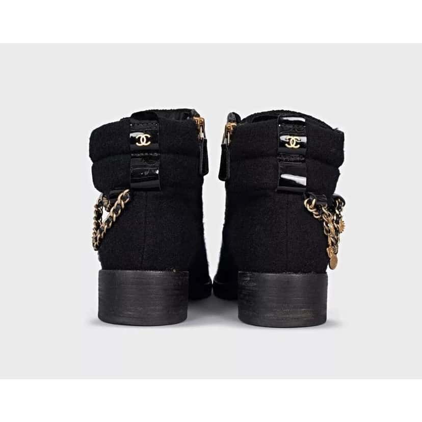 Chanel Paris Salzburg Chain Boots Black Leather Very good condition - Model View
