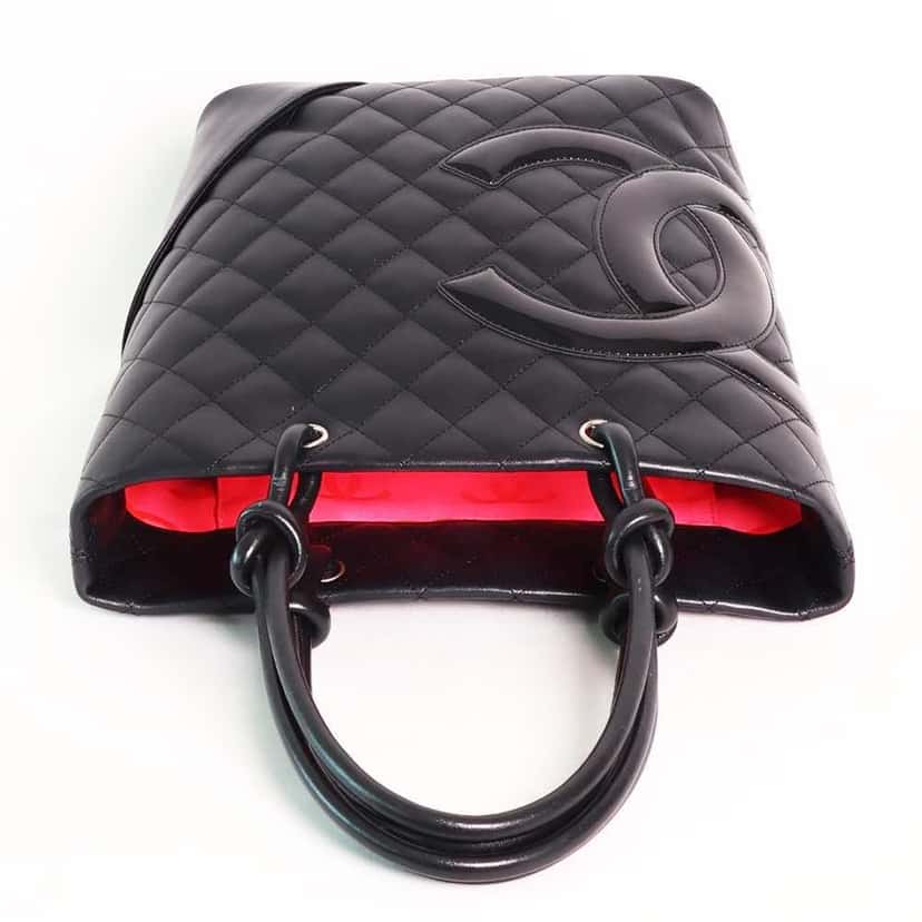 Chanel Cambon Medium Black Leather Very good condition - Box View