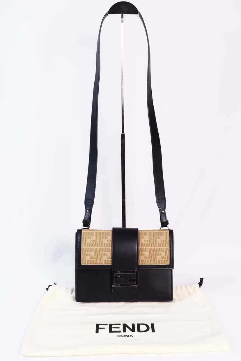 Fendi Flat Baguette Beige Leather Very good condition - Back View