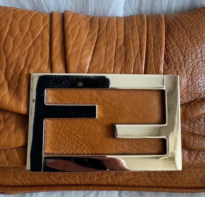 Fendi Chain Bag Brown Leather Very good condition - Model View
