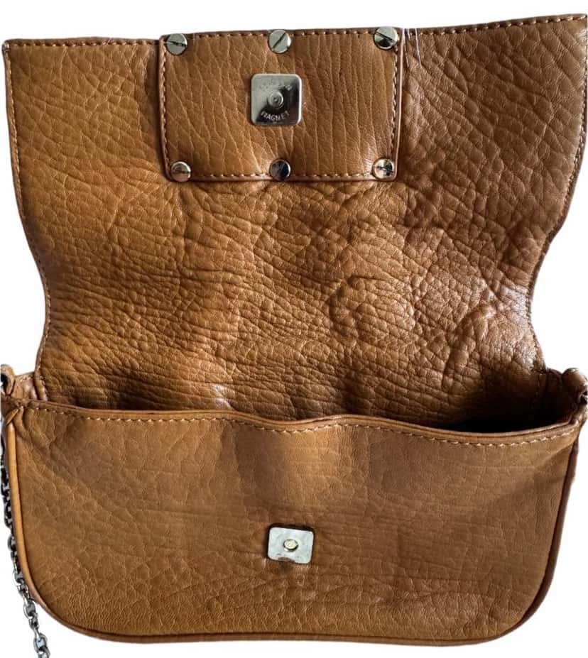 Fendi Chain Bag Brown Leather Very good condition - Box View