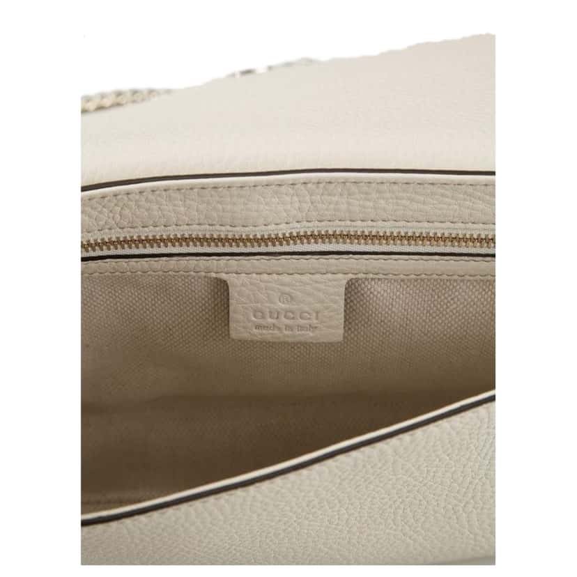 Gucci Gucci Soho Disco Crossbody Flap Ivory Signature Collection Gold Chain White Leather Never worn, with tag - Model View