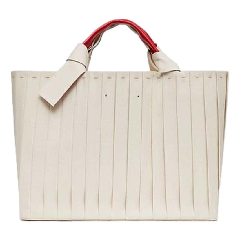 Valentino Garavani Valentino Garavani 05 Plisse Edition Sac Atelier Large Canvas Tote Bag Beige Canvas Never worn, with tag - Model View