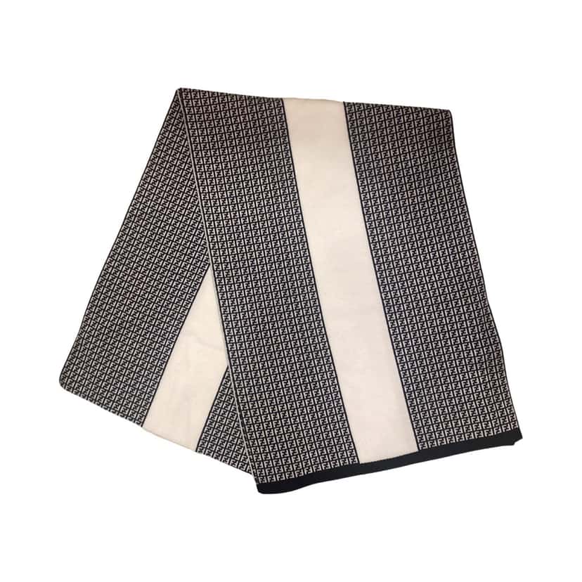 Fendi Fendi FF Print Nero and Bianco Knitted Wool Scarf Black Never worn, with tag - Front View