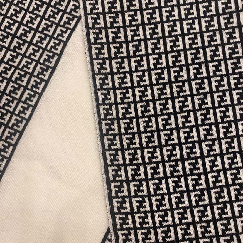 Fendi Fendi FF Print Nero and Bianco Knitted Wool Scarf Black Never worn, with tag - Inside View