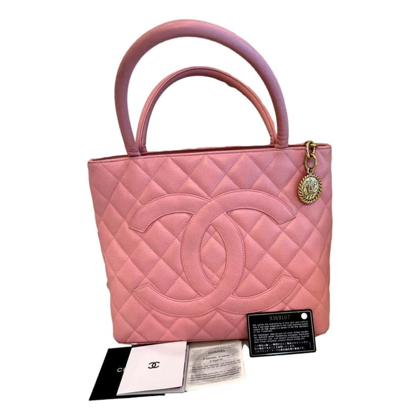 Chanel Chanel Caviar Quilted Leather Medallion Tote Pink Pink Leather Very good condition - Model View