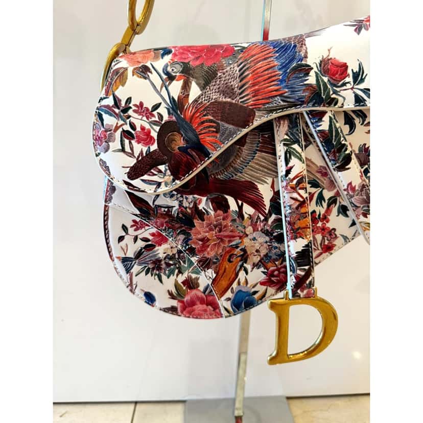 Dior Dior Rare Floral and Bird Print Leather Saddle Bag Gold Detailing Beige Leather Very good condition - Back View