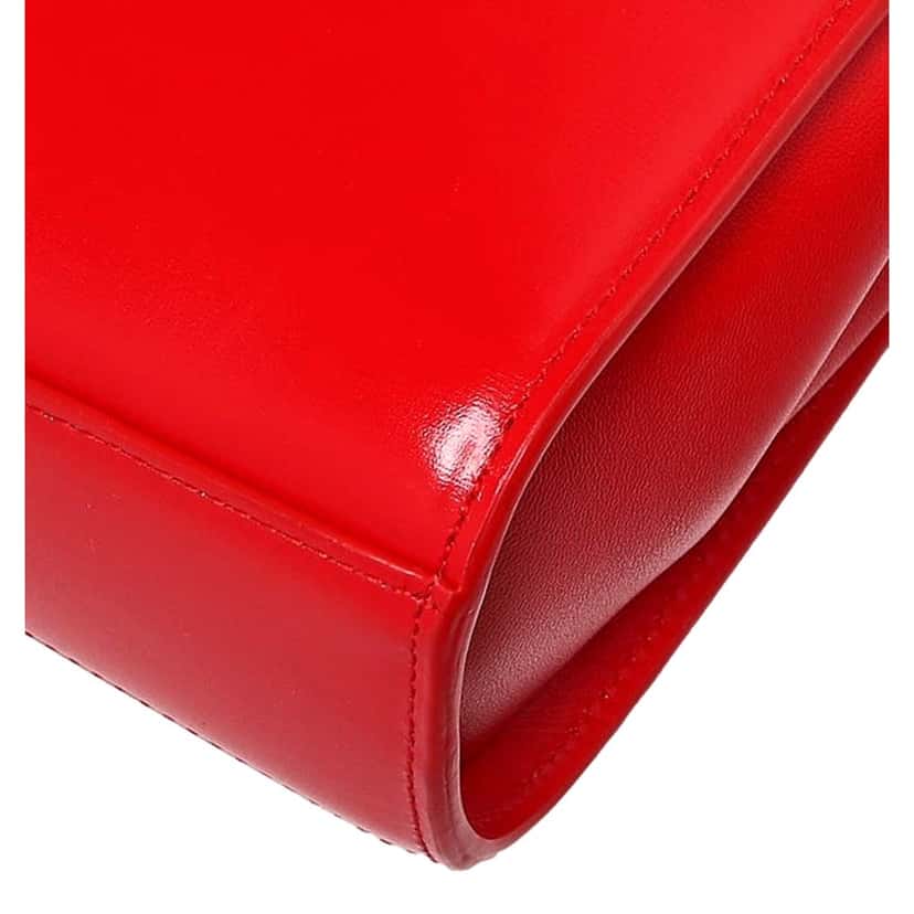 Bottega Veneta Bottega Veneta The Clip Womens Shoulder and Crossbody Bag Chili Red Calfskin Leather Red Leather Never worn, with tag - Model View