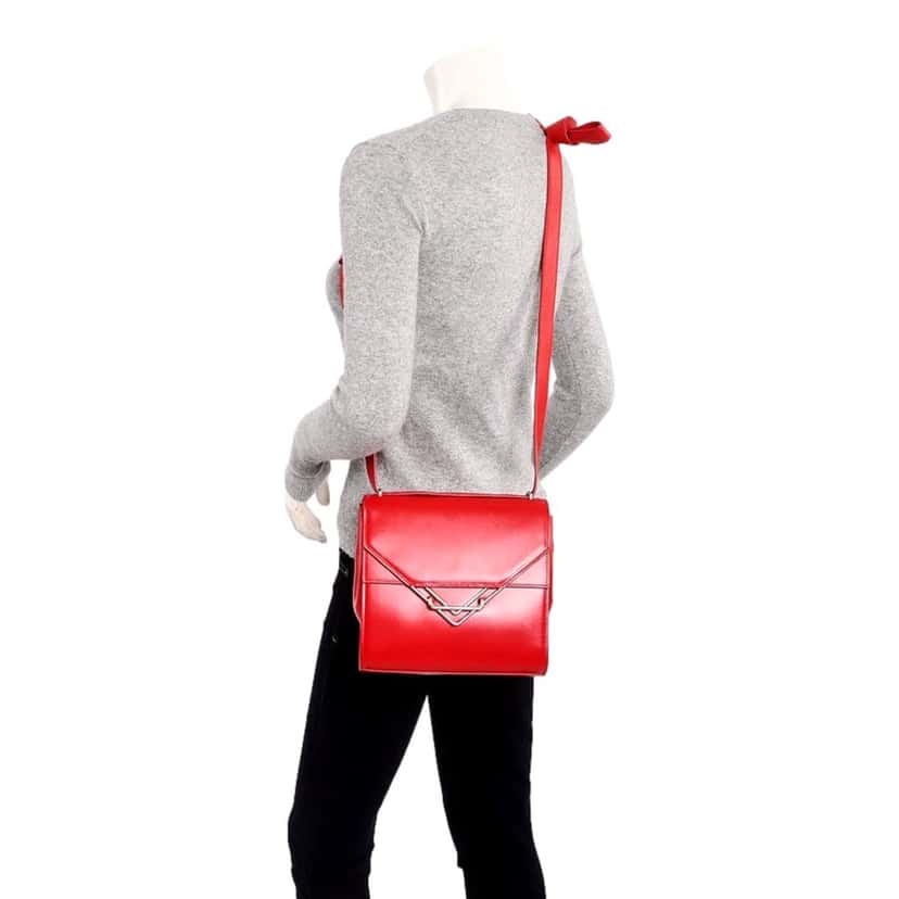 Bottega Veneta Bottega Veneta The Clip Womens Shoulder and Crossbody Bag Chili Red Calfskin Leather Red Leather Never worn, with tag - Box View