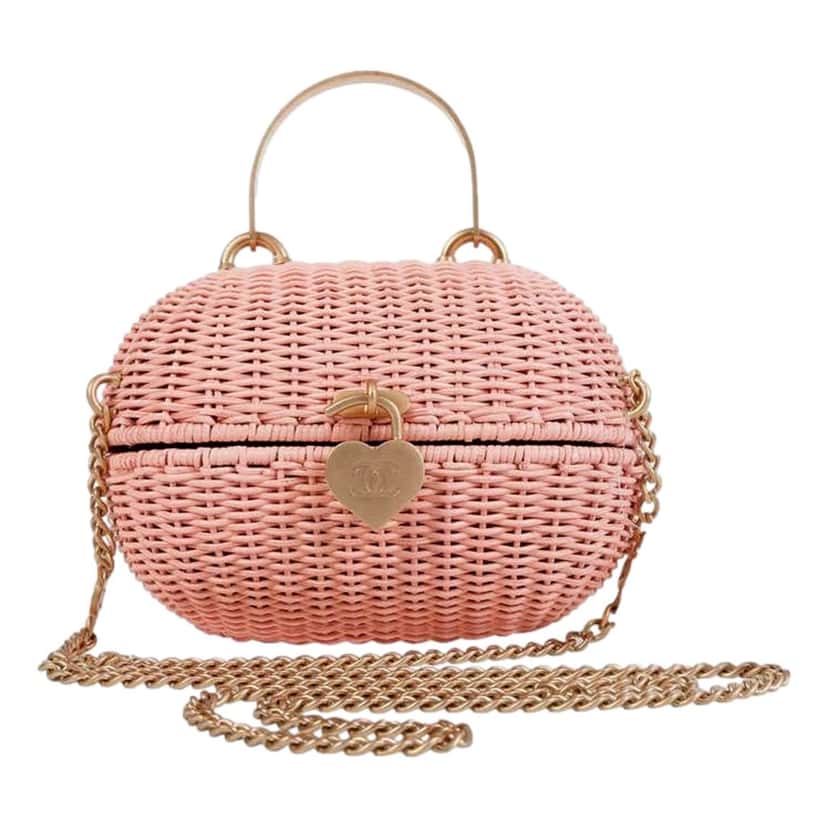 Chanel Chanel Pink Oval Wicker Heart CC Charm Closure 2-Way Handle Crossbody Bag Pink Very good condition - Front View