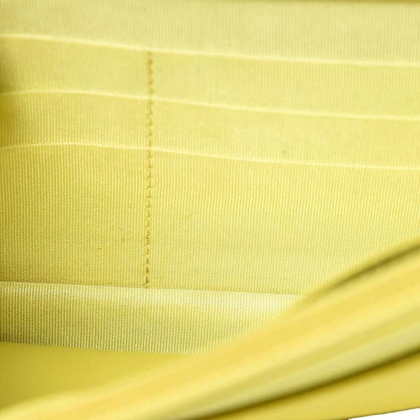 Chanel Chanel Timeless Wallet on Chain Caviar Leather Neon Yellow Yellow Leather Very good condition - Model View