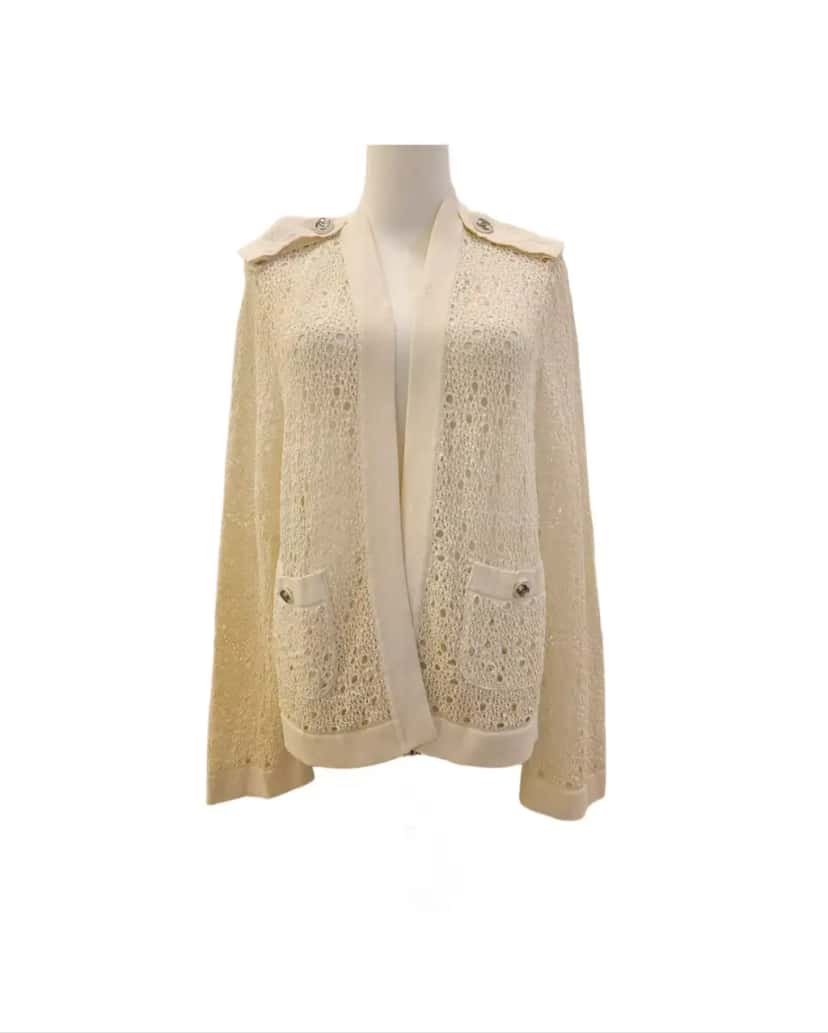 Chanel Perforated Crochet Knit Cardigan White Very good condition - Front View