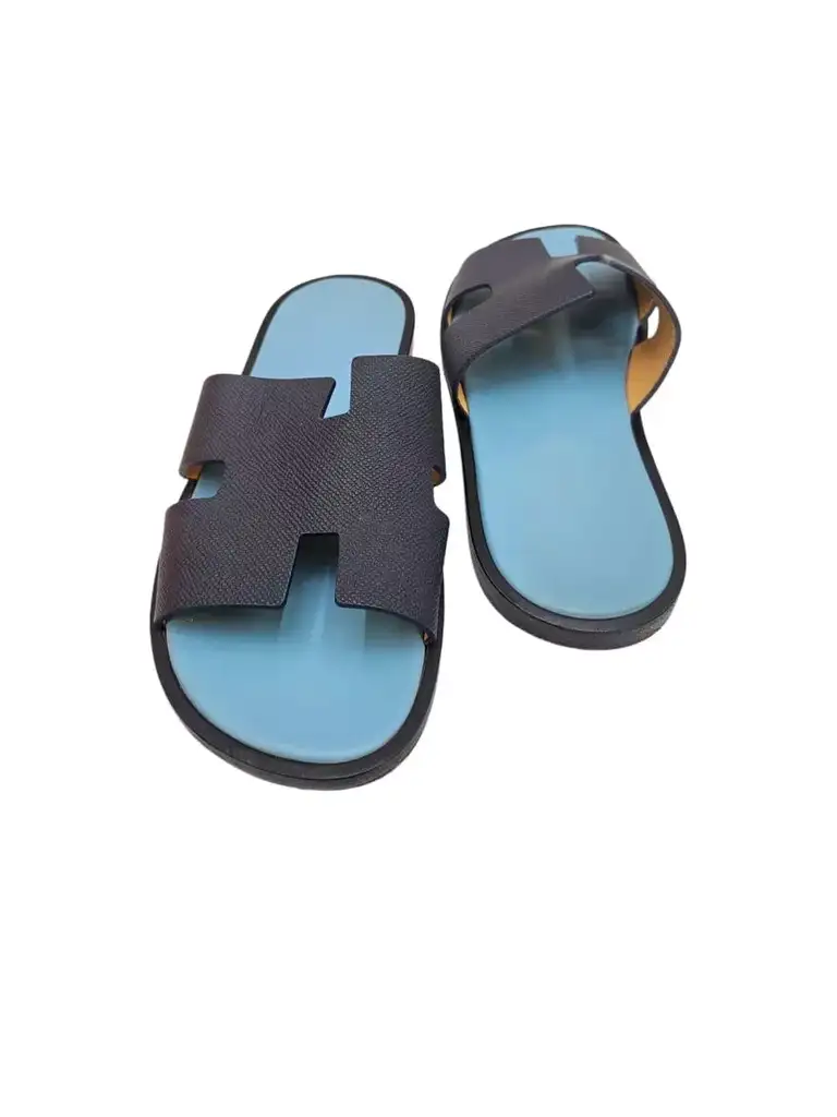 Hermès Blue Izmir Flat Sandals Blue Leather Very good condition - Model View