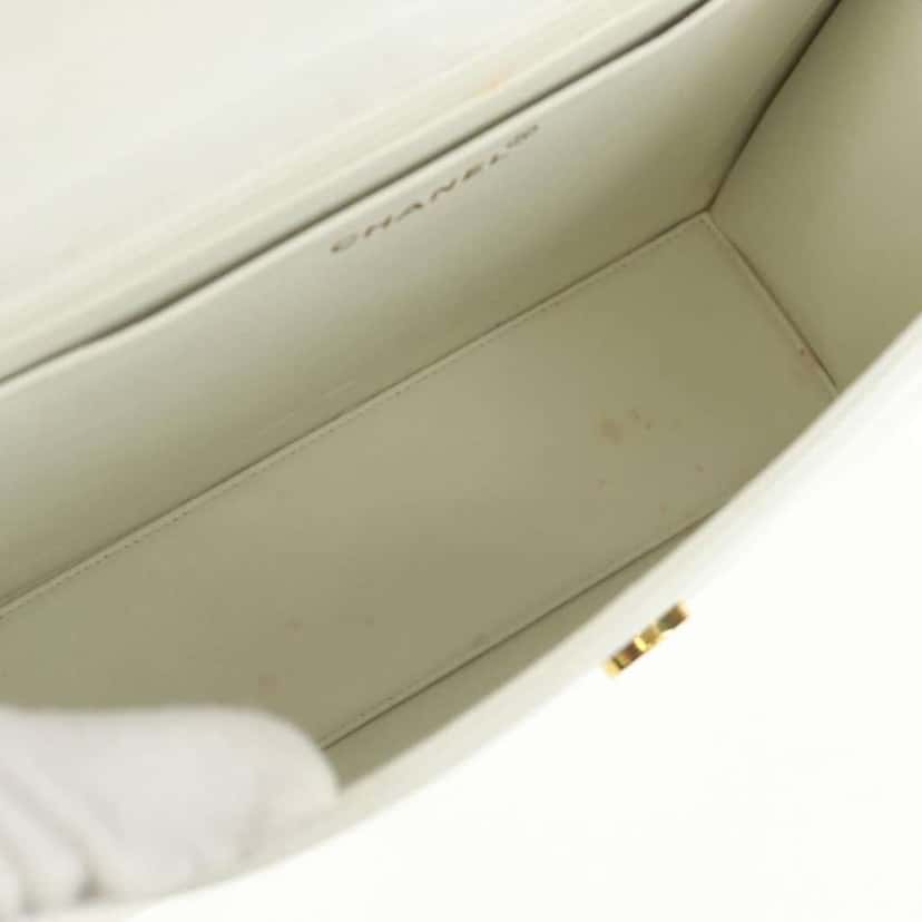 Chanel CC Chain Shoulder Bag White Leather Good condition - Box View