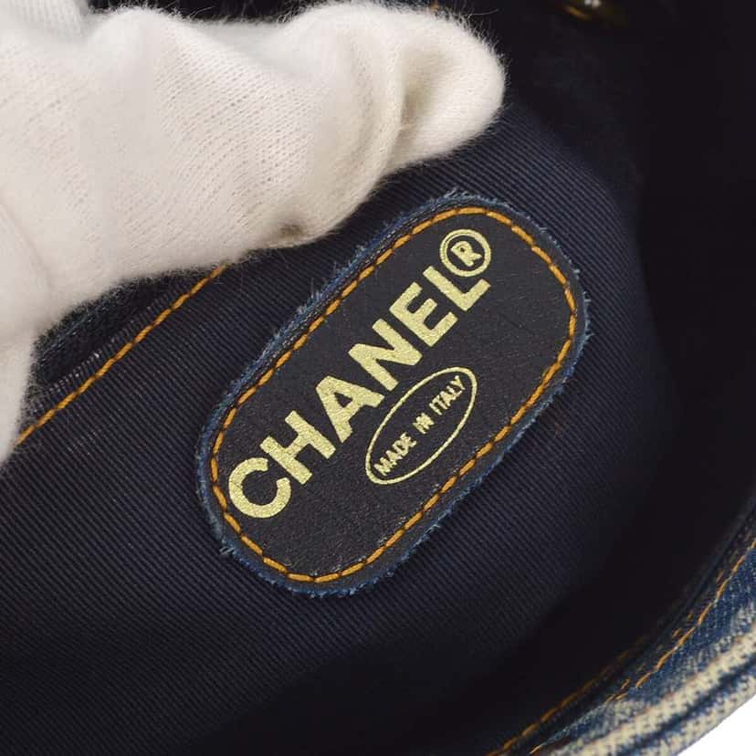 Chanel Vintage Resin Chain Tote Blue Good condition - Model View