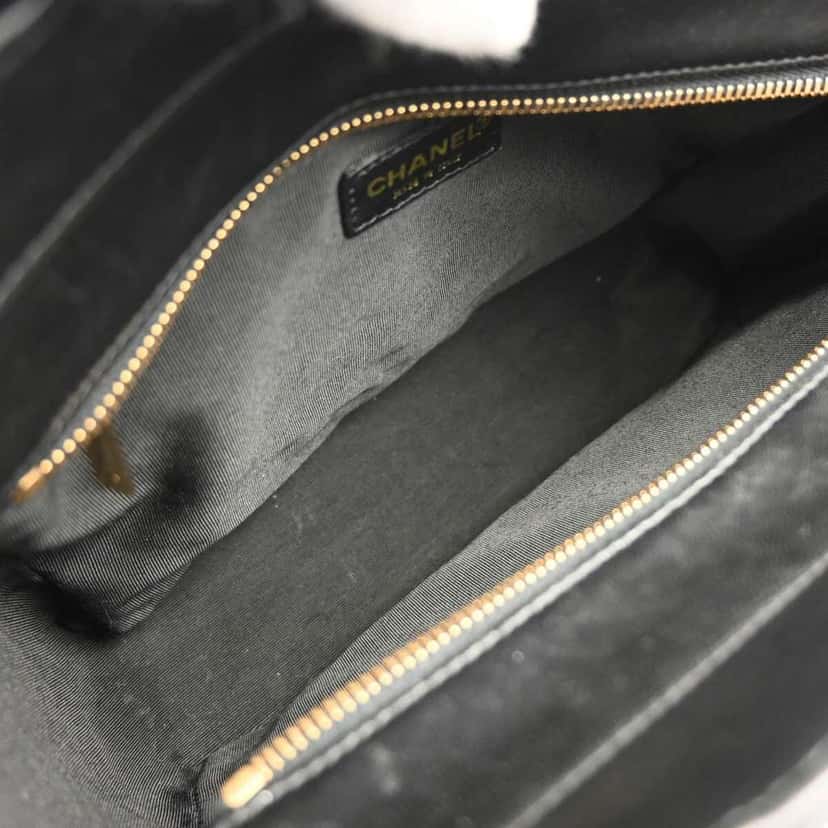 Chanel Chocolate Bar CC Tote Black Leather Good condition - Inside View