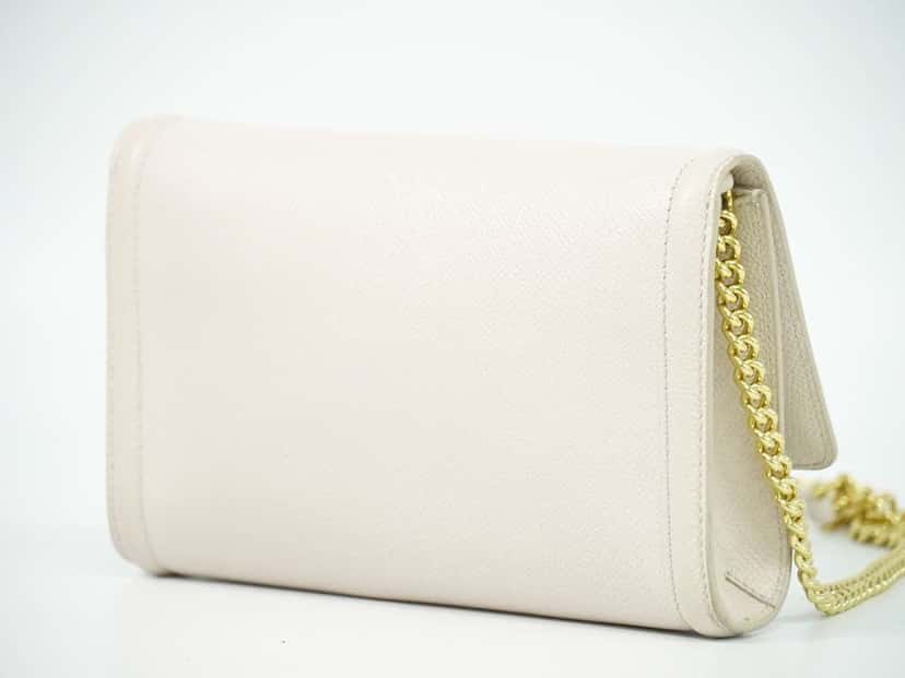 Salvatore Ferragamo Vara Bow Chain Flap Bag Beige Leather Good condition - Back View