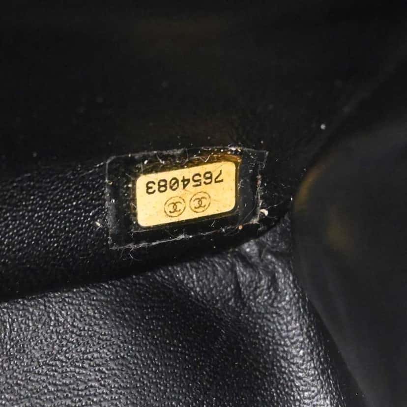 Chanel Chocolate bar tote Black Leather Good condition - Box View