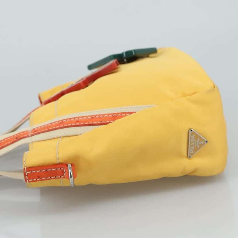 Prada Vintage Handbag Yellow Good condition - Model View