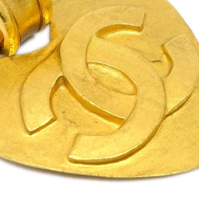 Chanel Vintage CC Heart Clip-On Earrings Gold Good condition - Back View