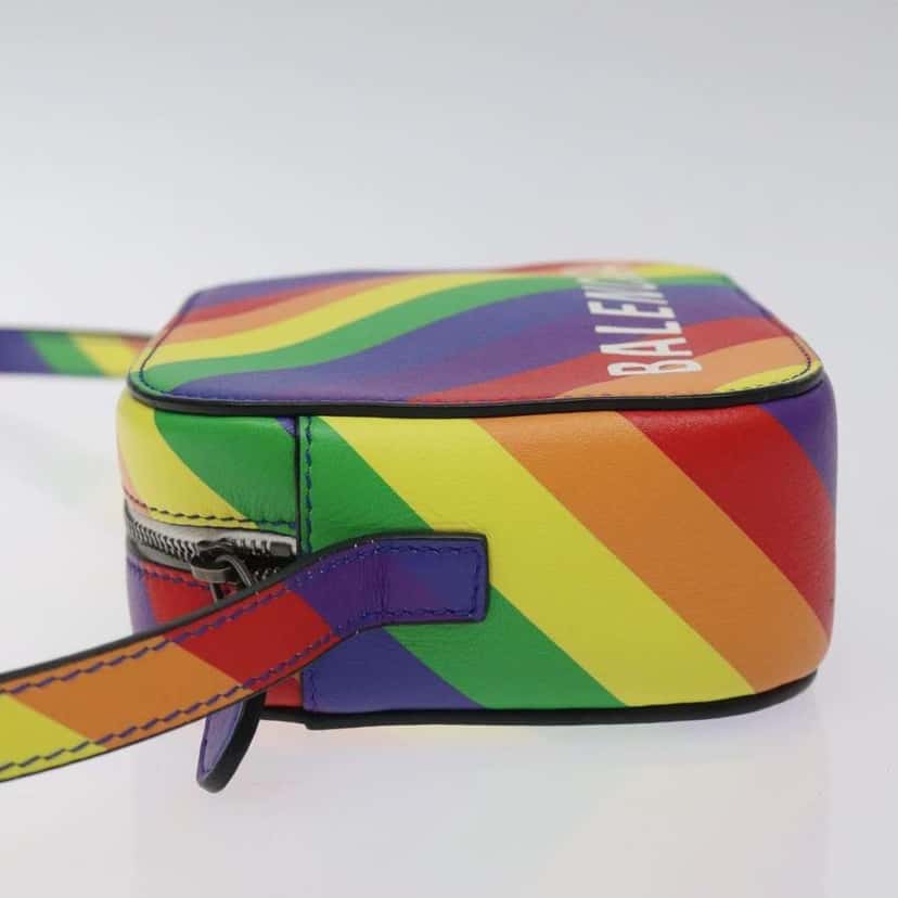 Balenciaga Everyday Camera Bag Other Leather Good condition - Model View