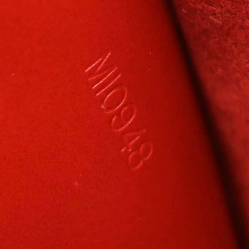 Louis Vuitton Pont Neuf Handbag Red Leather Good condition - Model View