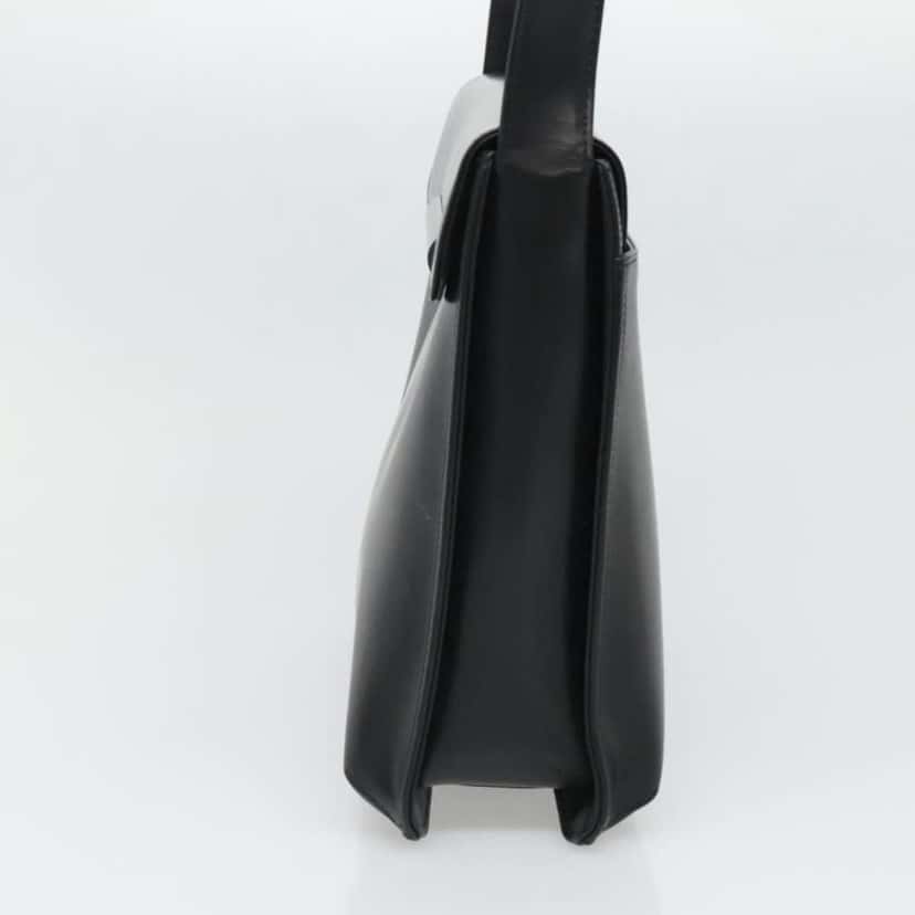 Givenchy Shoulder Bag Black Leather Good condition - Model View