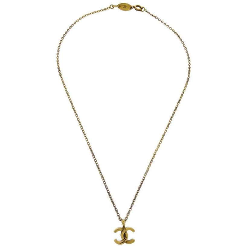 Chanel CC Pendant Necklace Gold Good condition - Front View