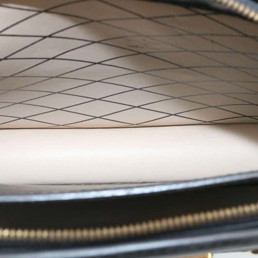 Louis Vuitton Trunk Clutch Black Leather Good condition - Box View
