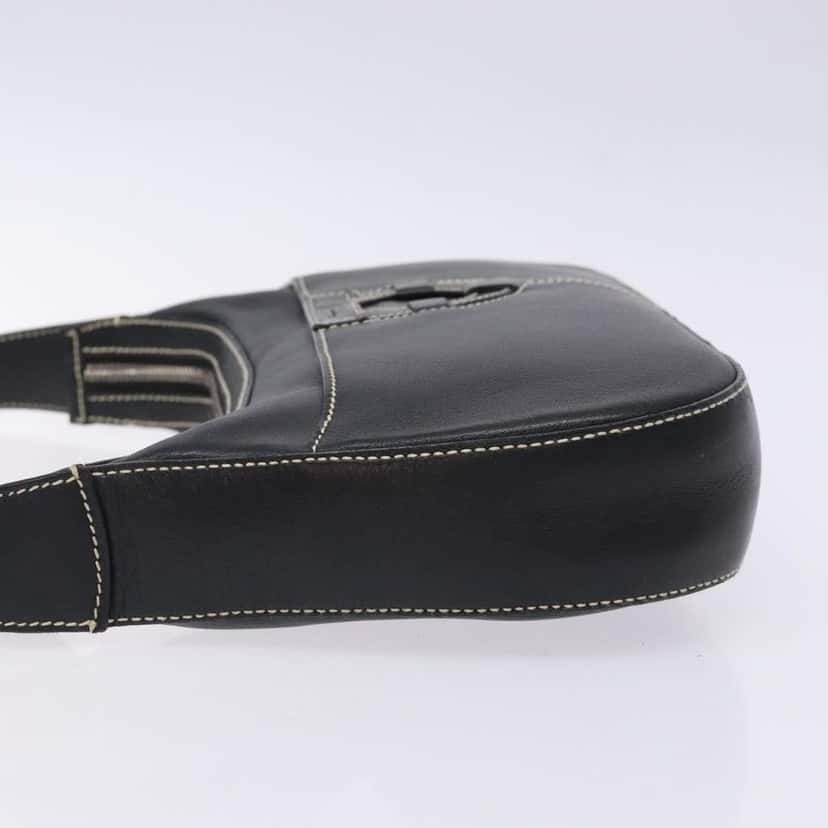 Salvatore Ferragamo Gancini Shoulder Bag Black Leather Good condition - Model View