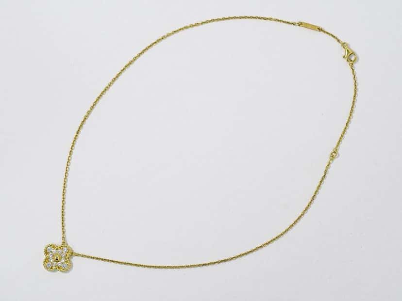 Van Cleef & Arpels Vintage Alhambra Pendant Necklace Gold Good condition - Back View