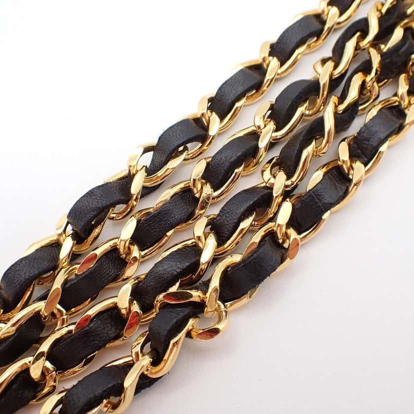 Chanel Vintage Medallion Chain Belt Black Leather Good condition - Inside View