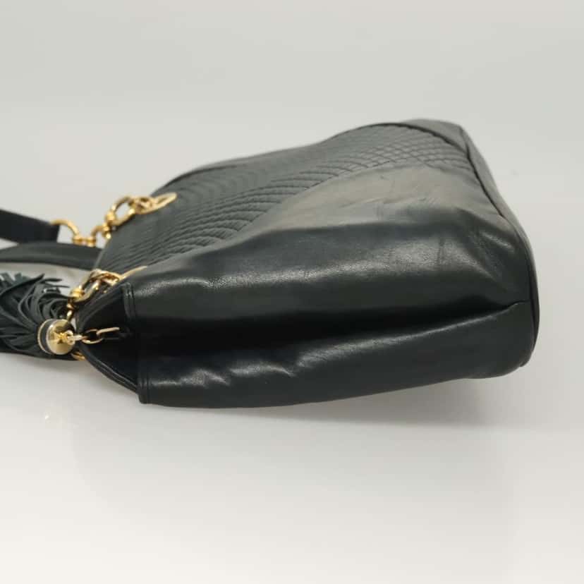 Bally Vintage Chain Shoulder Bag Navy Leather Good condition - Model View