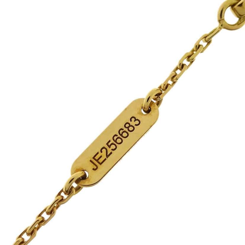 Van Cleef & Arpels Magic Alhambra Pendant Necklace Gold Good condition - Box View