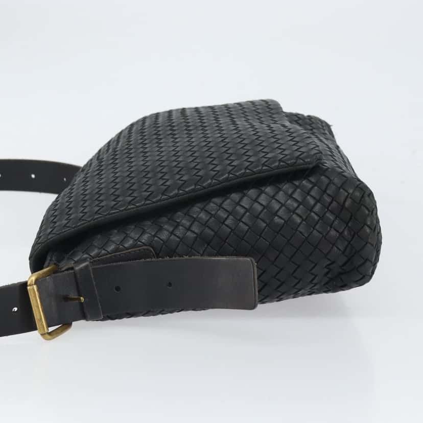 Bottega Veneta Square Flap Messenger Bag Black Leather Fair condition - Model View