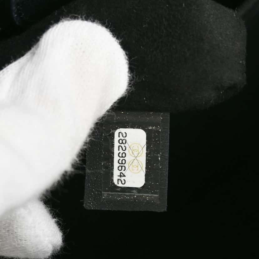 Chanel Deauville Tote Black Leather Good condition - Box View