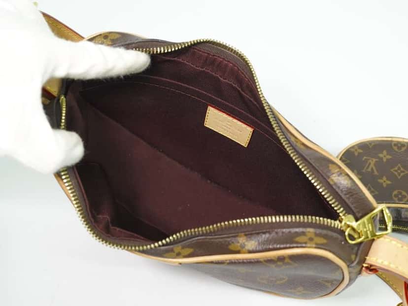 Louis Vuitton Croissant Handbag Brown Canvas Good condition - Model View