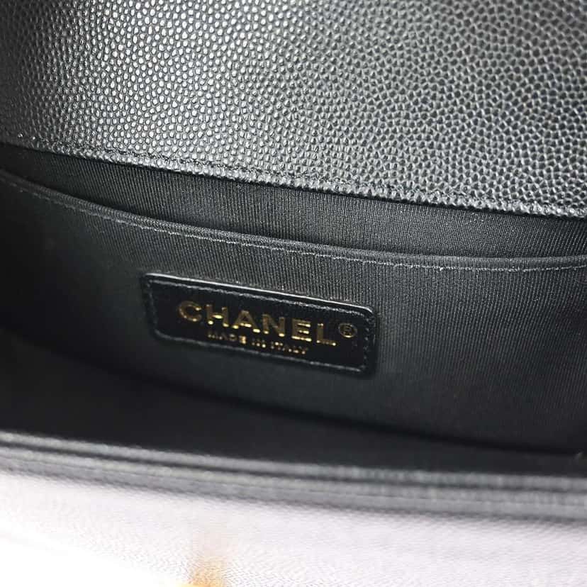 Chanel Boy Flap Bag Black Leather Very good condition - Model View