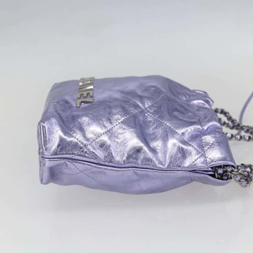 Chanel 22 Chain Hobo Purple Leather Good condition - Model View