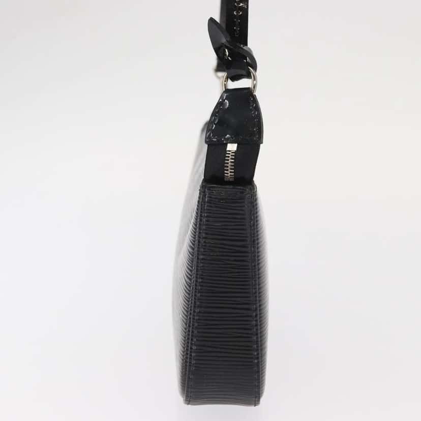 Louis Vuitton Pochette Accessoires NM Black Leather Good condition - Inside View