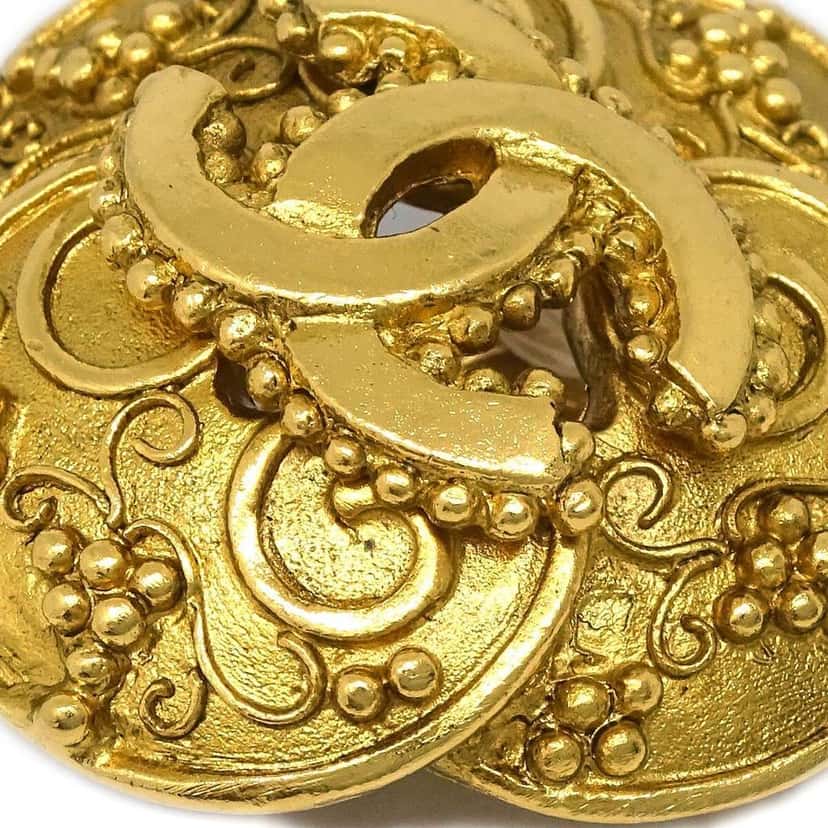 Chanel Clover Round Clip-On Earrings Gold Good condition - Inside View
