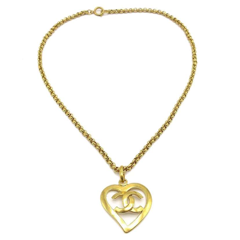 Chanel CC Heart Pendant Necklace Gold Good condition - Front View