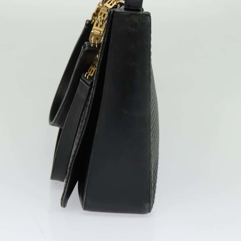 Bally Vintage Shoulder Bag Black Leather Good condition - Model View